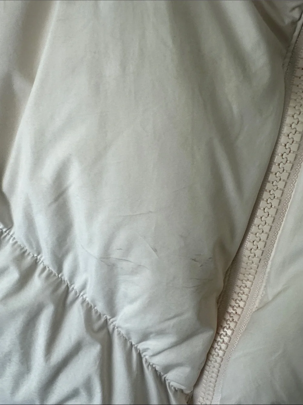Nike cropped puffer